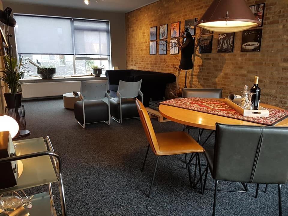 Stadslogement De Wolkeamer Drachten Bagian luar foto